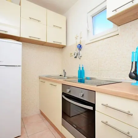 Adela Apartment In Split *